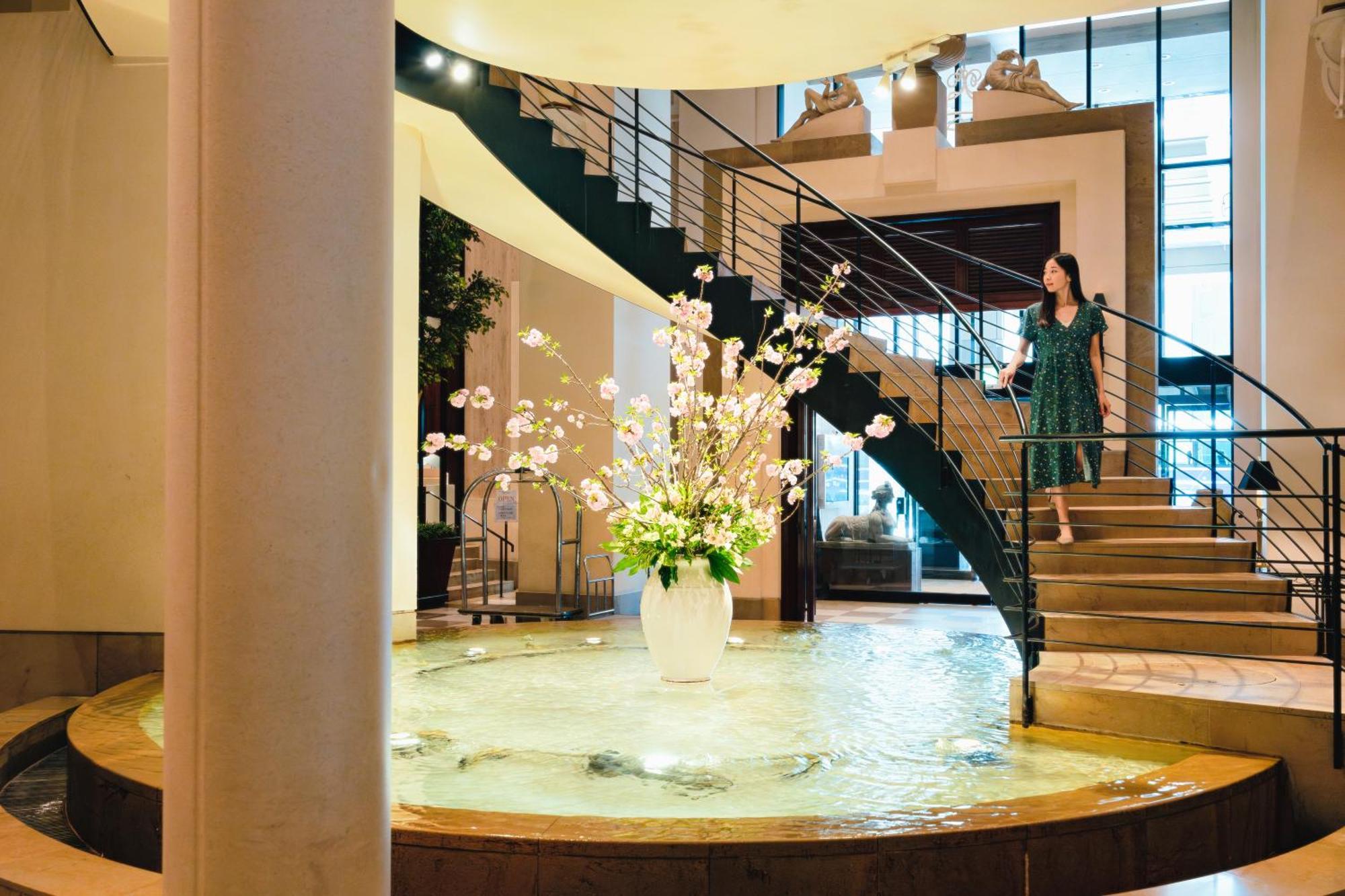 Hotel Nikko Канандзава Экстерьер фото The lobby of the hotel